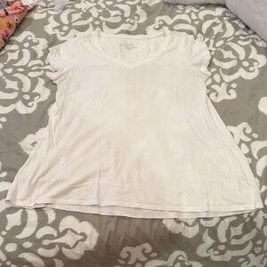 Elegant White Short Sleeve Tee